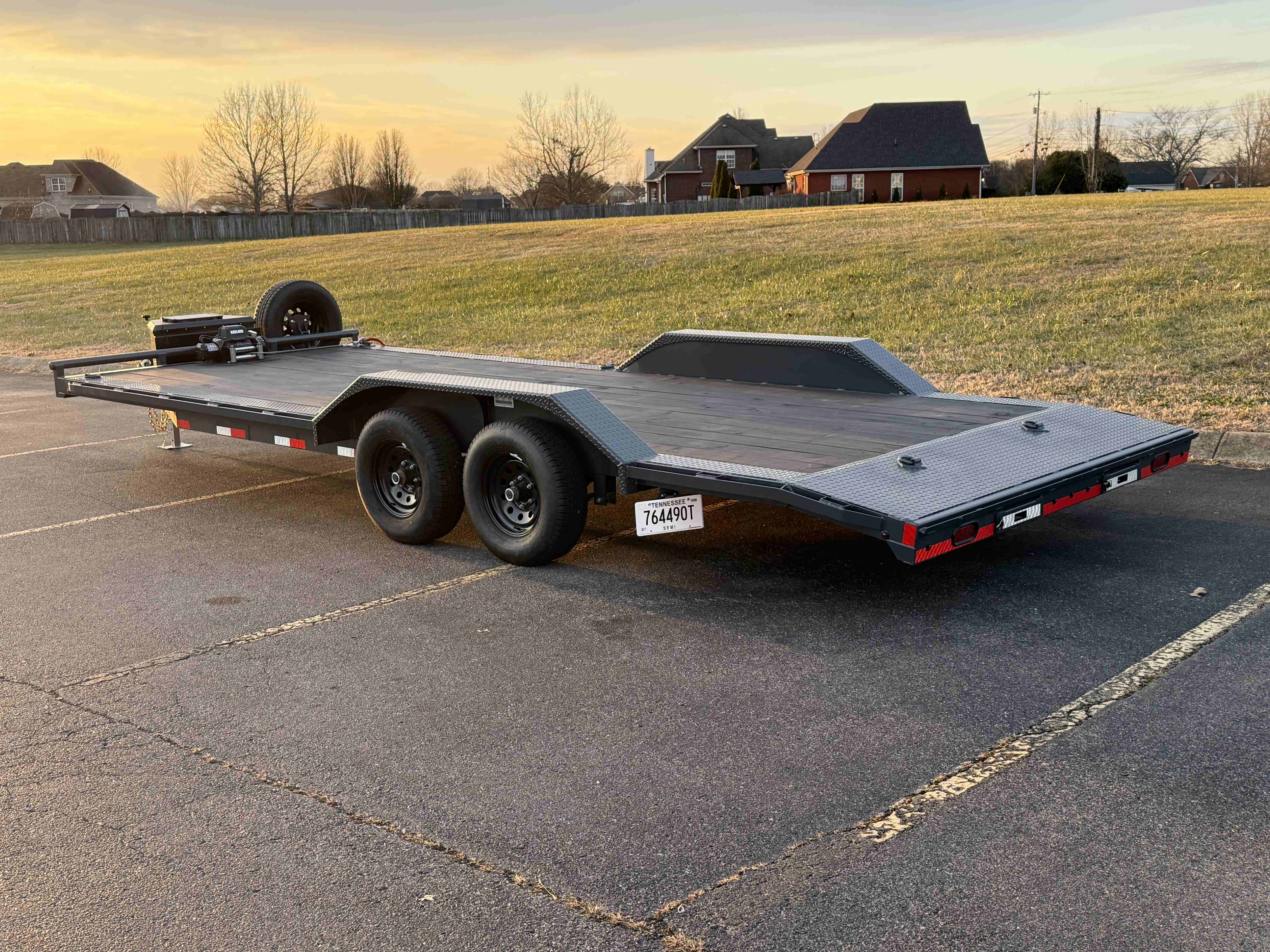Lamar 22ft drive over fender flatbed trailer for rent in Murfreesboro TN - heavy duty car hauler with 7,400 lb capacity
